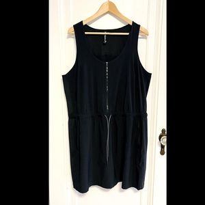 Athleta Black Expedition Front Zip Drawstring Athletic Stretch Romper 18